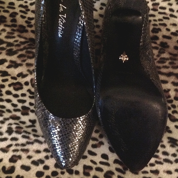 POUR LA VICTOIRE HEELS - Picture 4 of 4